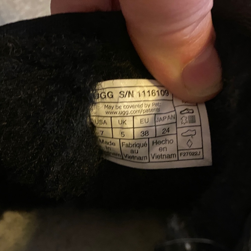 UGG Classic Ultra Mini 7 - Picture 4 of 6